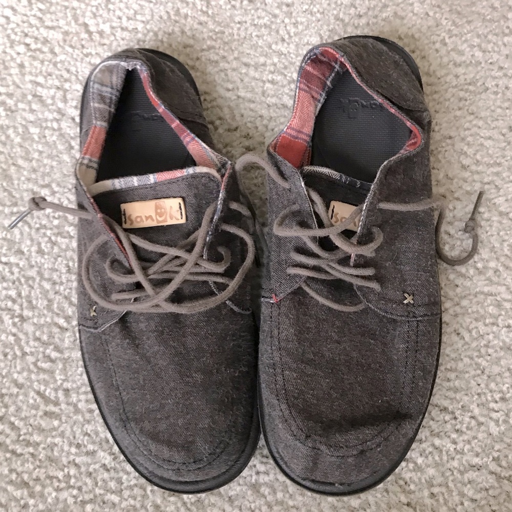 Sanuk Men’s Size 10 Shoes